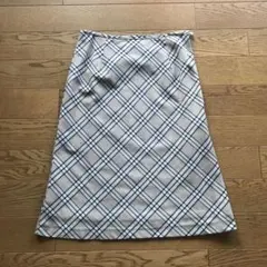 ノバチェック　スカート　S〜M サイズ　クリーニング済　膝丈ひざたけ台形Aライン