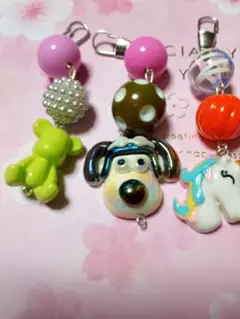 カラフルキャラクターキーホルダーセット3セット500円
