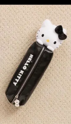 ローリーズファーム　【HELLO KITTY】ハローキティペンケース