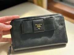 PRADA ブラック 長財布 リボン付き