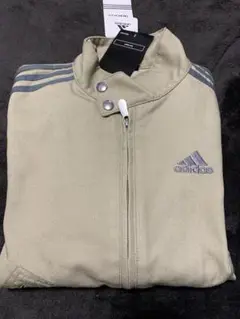 アディダス　ジャンパー