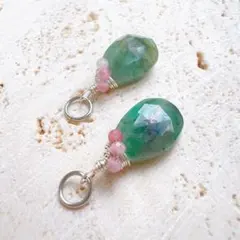 天然石ピアス　チャーム　イヤリング　エメラルド　マルチカラートルマリン