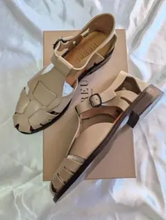 2026年最新】hereu サンダルの人気アイテム - メルカリ