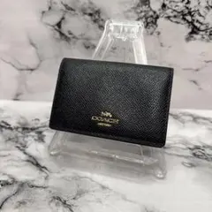 極美品✨ COACH コーチ 三つ折り財布 ブラック エナメル【希少】 COACH コーチ 財布 三つ折財布 ブラック 【k1447】 - メルカリ