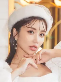 Item thumbnail for item b96543fe-a7d9-46e8-8f45-27208f5cef28