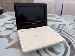 ほぼ未使用品　TOSHIBA REGZA ポータブルDVDプレーヤー TOSHIBA】【未使用品】東芝『レグザポータブルプレーヤー』SD-P910S