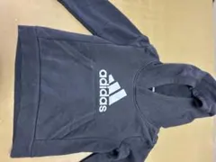 adidas ブラック　フード付きパーカー