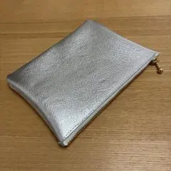 ポーチ　ハンドメイド　レザー