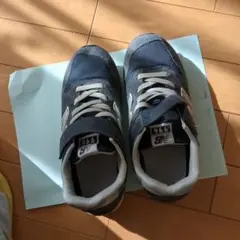 New Balance 996 スニーカー　22センチ　ネイビー