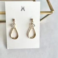 【No.872】ゴールド しずく ストーン ハンドメイドピアス アレルギー対応