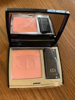ディオールスキンルージュブラッシュ（チークカラー）212