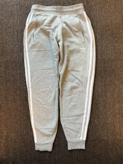 【激安】adidas グレー スウェット　アディパン3本ライン 冬用　裏起毛素材