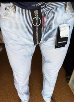 DSQUARED2リング付ビッグジップが煌く✨ お洒落なストライプブリーチデニム