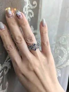 2つセットブルーストーンのシルバーカラーリング青色ストーン重ね付けアシンメトリー