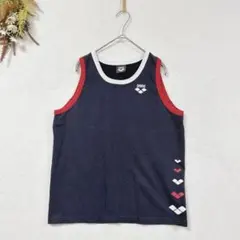 アリーナ タンクトップ ロゴ刺繍 ノースリーブ スポーティー 配色デザイン S