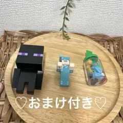 マインクラフト フィギュア 2つ、消しゴムセット