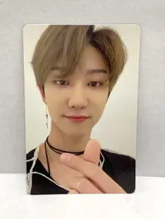 Item thumbnail for item dd47928f-11ff-4c76-a4f1-d12634e7a670