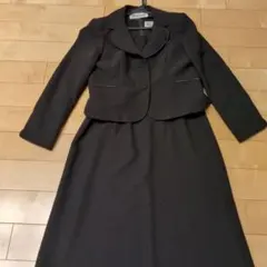 Yukiko Kimijima ブラックワンピーススーツ 13号東京ソワール