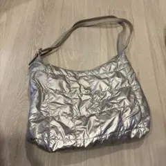 シルバー キルティング ショルダーバッグ