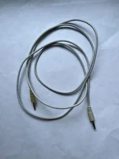 オーディオケーブル 3.5mm ホワイト 約1.5m