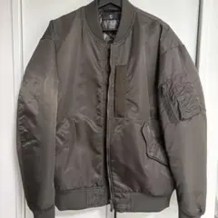 【美品】ユニクロ +J ハイブリッドダウンオーバーサイズMA-1 グレー