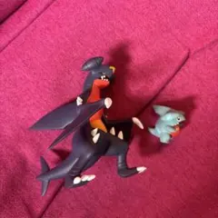 ポケモンスケールワールド ガブリアス ポケモンスケールワールドシンオウ地方 シロナ＆ガブリアス 海外版