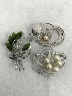 23.98【ブローチ】パール　ヴィンテージ　アンティーク　アクセサリー