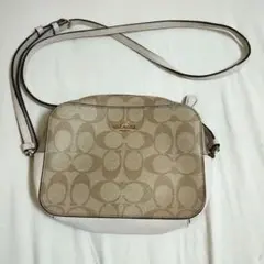 Coach ショルダーバッグ　シグネチャー　カメラバッグ ベージュ/ホワイト
