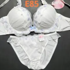 【新品未使用】格安！ブラショーツセット E85 944801 白 フェミニン