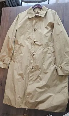 ベージュ ステンカラーコート チェック柄