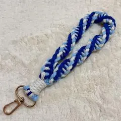 マクラメ　ハンドストラップ