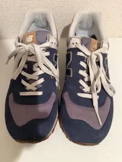 New Balance 574 ネイビー/ベージュ スニーカー