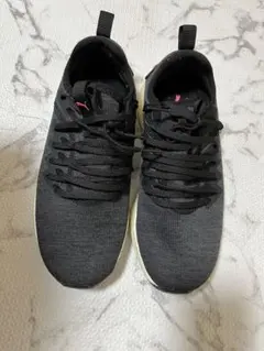 つ*ん様 PUMA SOFTFOAM ブラック スニーカー