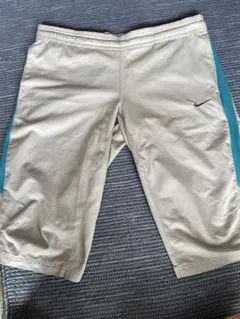 Nike グレーショートパンツ サイド青ストライプ Lサイズ