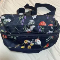 THE NORTH FACE 花柄ウエストポーチ