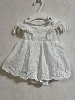 【最終値下げ】H&M ベビーワンピース ニューボーン 56cm 白ワンピース