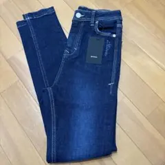 新品タグ付き　EMODA エモダ スキニー デニム 2 Mサイズ インディゴのサムネイル