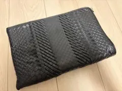 BOTTEGA VENETA イントレチャート レザー クラッチバッグ ブラック