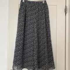 earth music & ecology ブラック小花柄ロングワイドパンツF