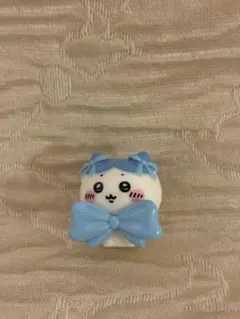 ちいかわ ハチワレ びっくらたまご リボンなみんな