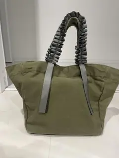 Item thumbnail for item e48fc589-2a0e-45b9-a7d8-39cdf97b74b4