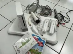 【良品】Wii 本体付属品+Fitボード+カラオケ一式【すぐ遊べる】