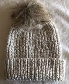 ポンポン　ニット帽　H&M オフホワイト
