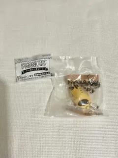 ガチャ　PEANUTS ベーカリーチャーム　スヌーピー