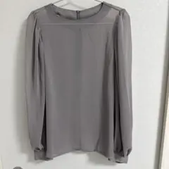 グレー シアーブラウス 長袖 バックジップ
