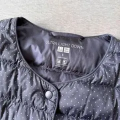 ユニクロ　ドット柄ウルトラライトダウンS