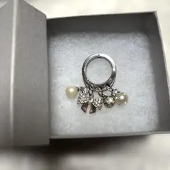 ナラカミーチェ✨メッサジオ　リング9号サイズ✨4つのチャーム付き✨のサムネイル