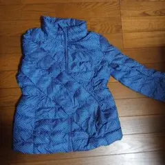 お値下げ　ユニクロ　140サイズ 青色ドット柄中綿コート
