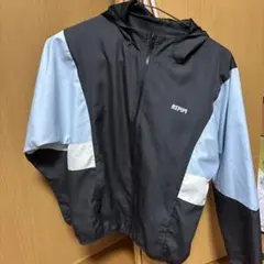 REPPI フード付きジャケット 黒 水色