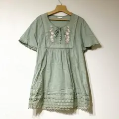 美品　ピンクハウス　 チュニック　ブラウス　ワンピース 刺繍　ピコフリル　花のサムネイル